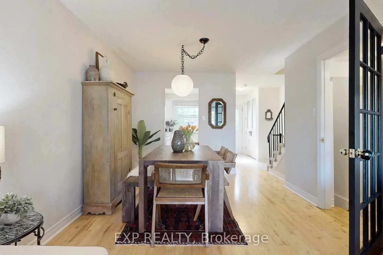 6699, Falconer, Streetsville, Mississauga