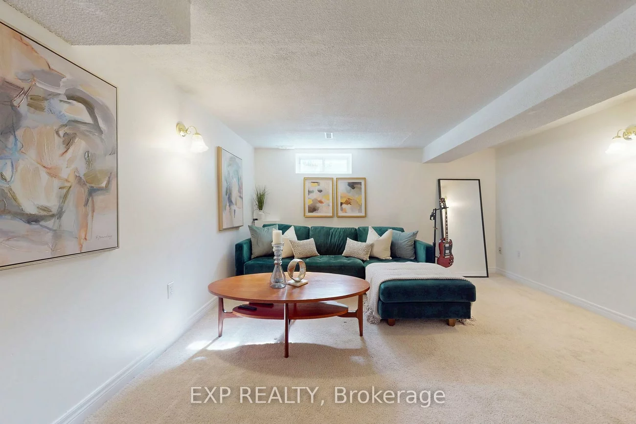 6699, Falconer, Streetsville, Mississauga