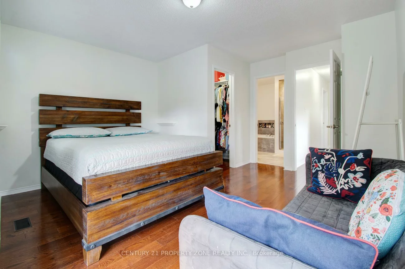 1575, South Parade, East Credit, Mississauga