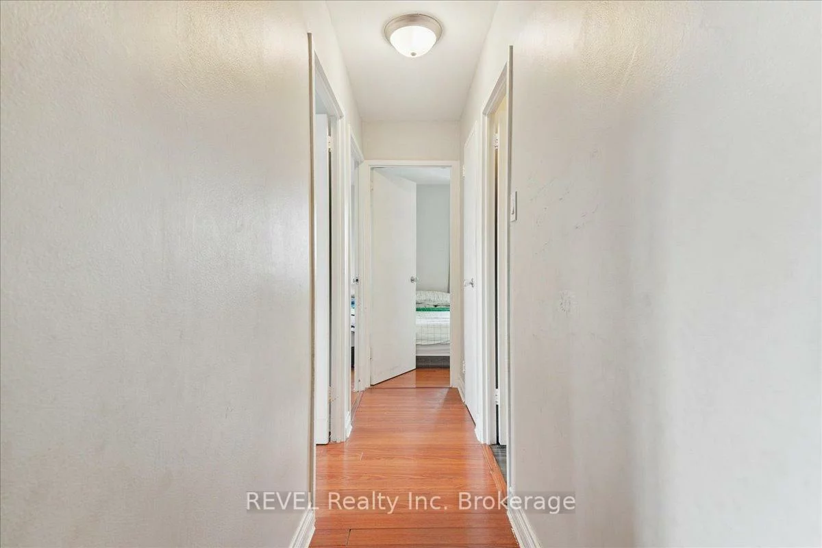 1660, Bloor, Applewood, Mississauga