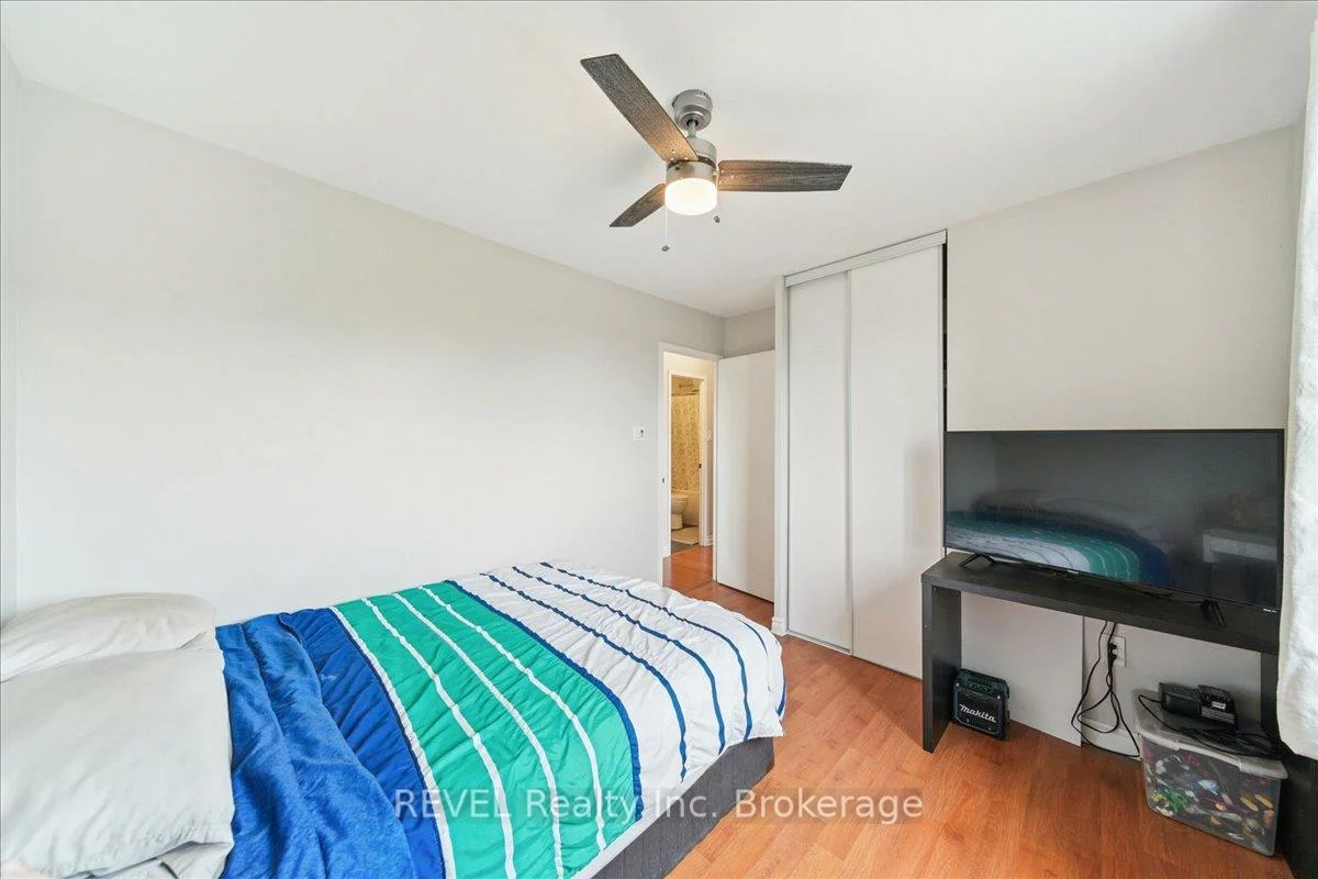 1660, Bloor, Applewood, Mississauga