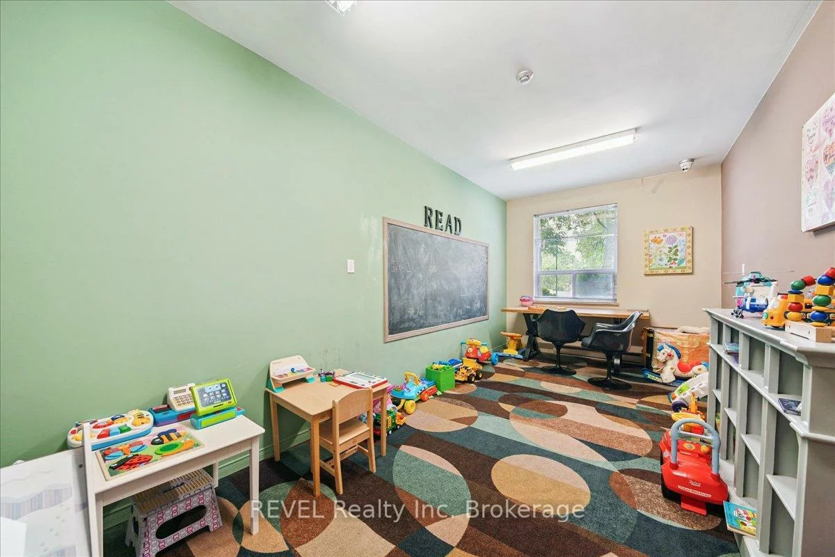 1660, Bloor, Applewood, Mississauga