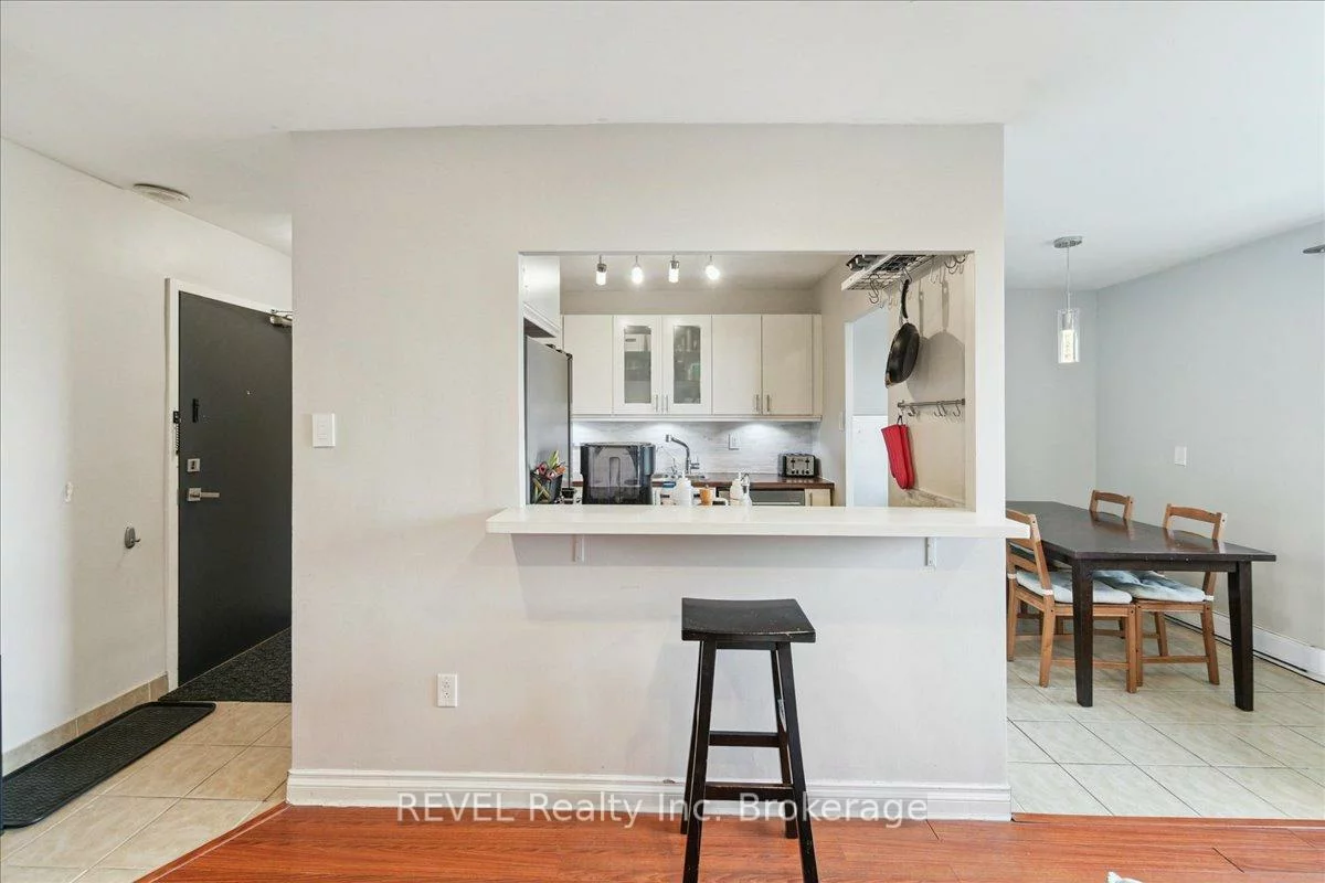 1660, Bloor, Applewood, Mississauga