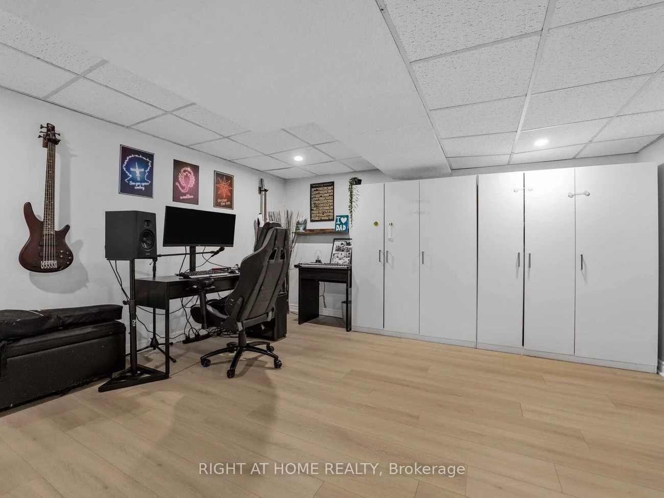 120, Falconer, Streetsville, Mississauga