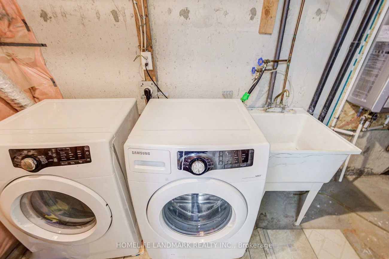 1050, Bristol, East Credit, Mississauga