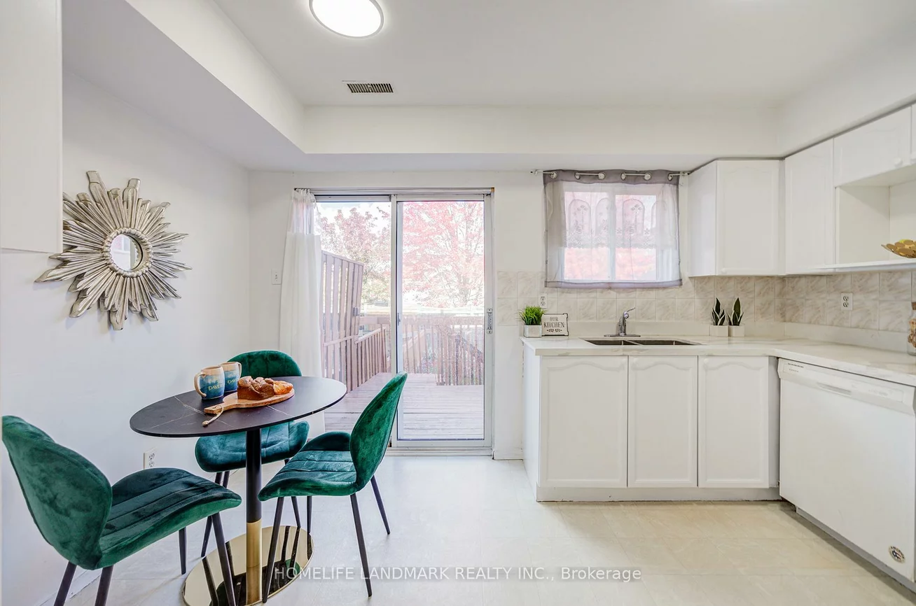 1050, Bristol, East Credit, Mississauga