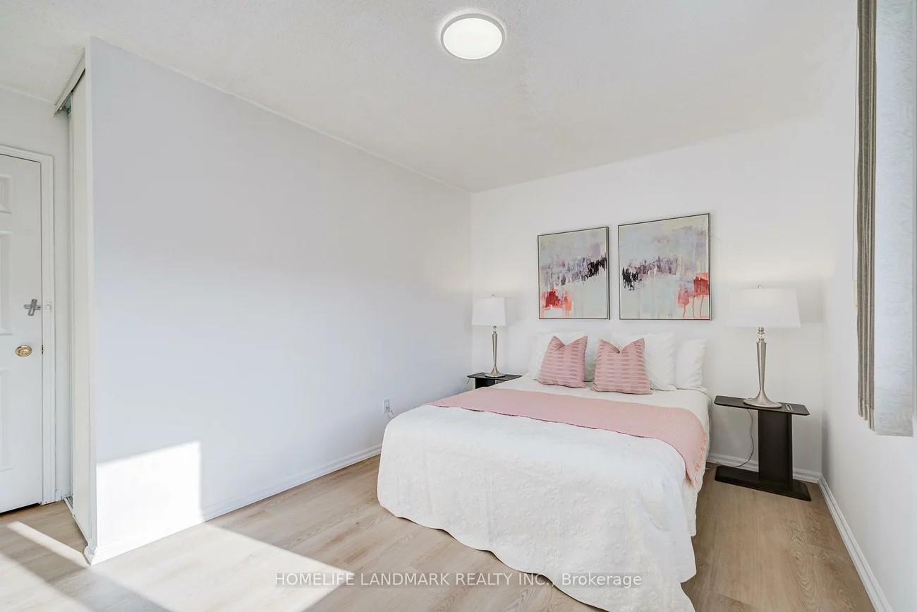 1050, Bristol, East Credit, Mississauga