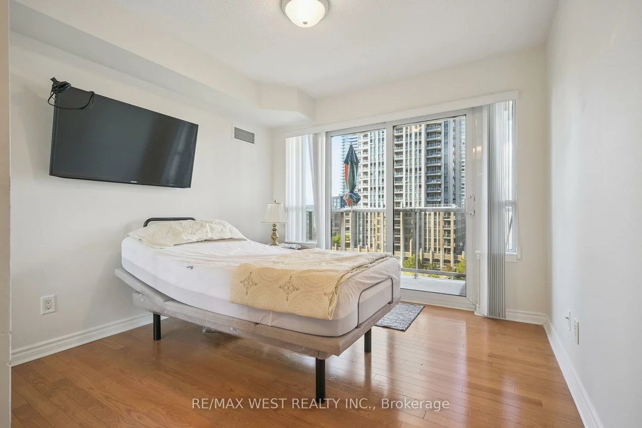 350, Princess Royal, City Centre, Mississauga