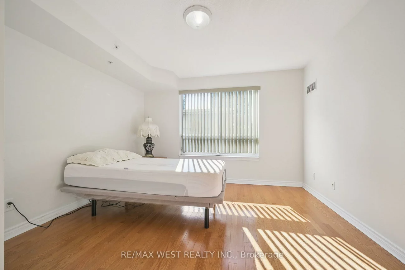 350, Princess Royal, City Centre, Mississauga