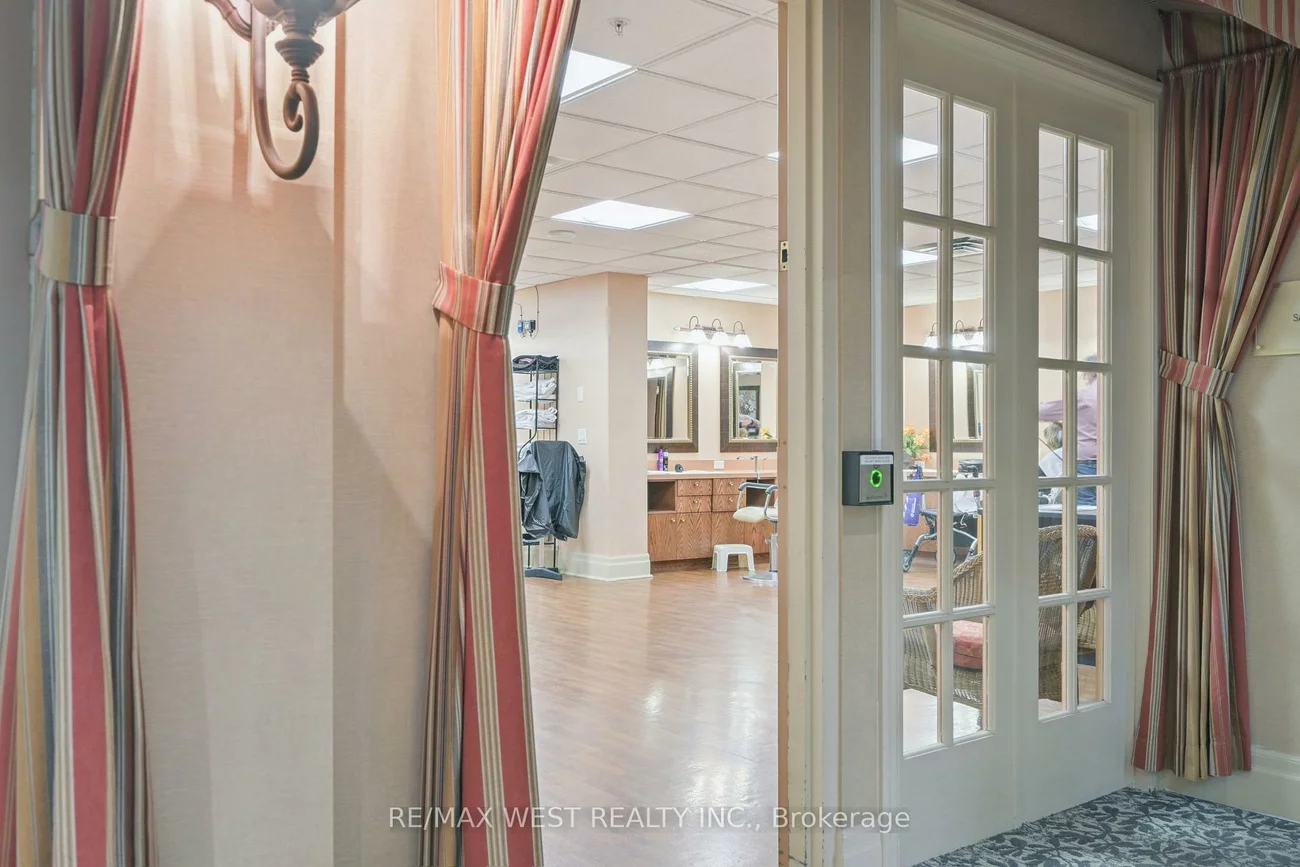 350, Princess Royal, City Centre, Mississauga