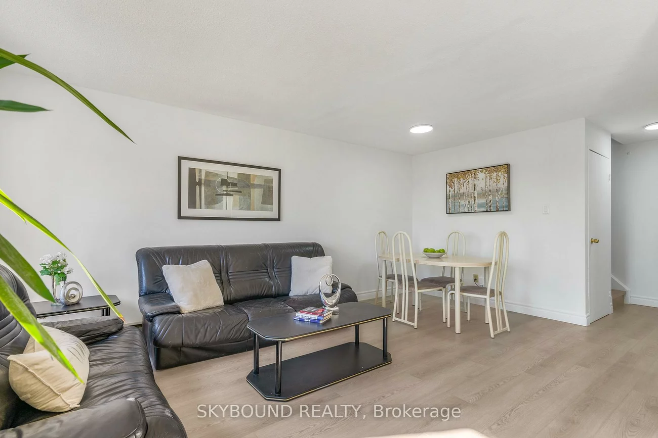 3055, Tomken, Applewood, Mississauga