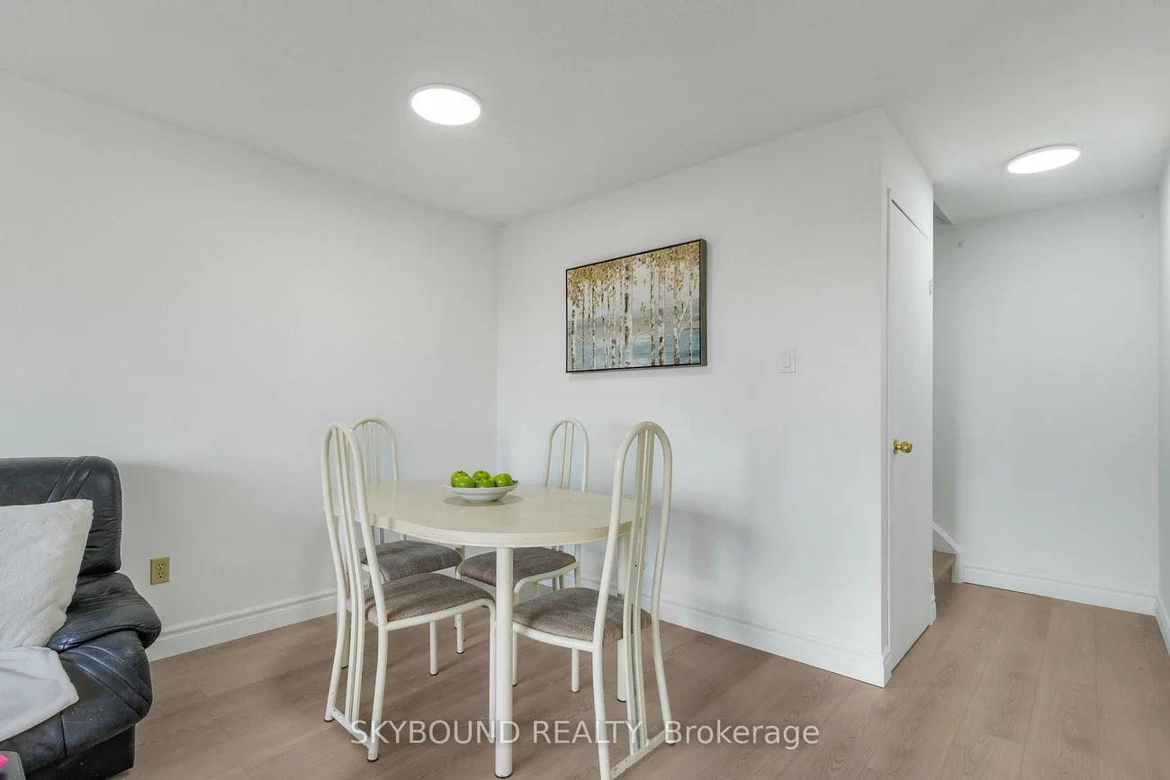 3055, Tomken, Applewood, Mississauga