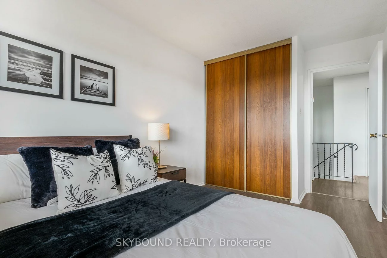 3055, Tomken, Applewood, Mississauga