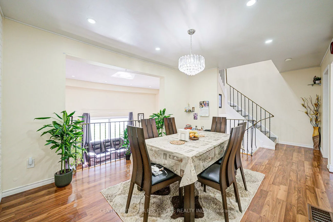 4020, Brandon Gate, Malton, Mississauga