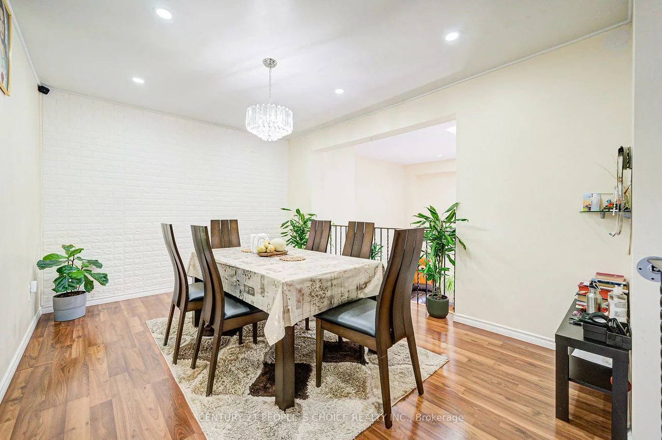 4020, Brandon Gate, Malton, Mississauga