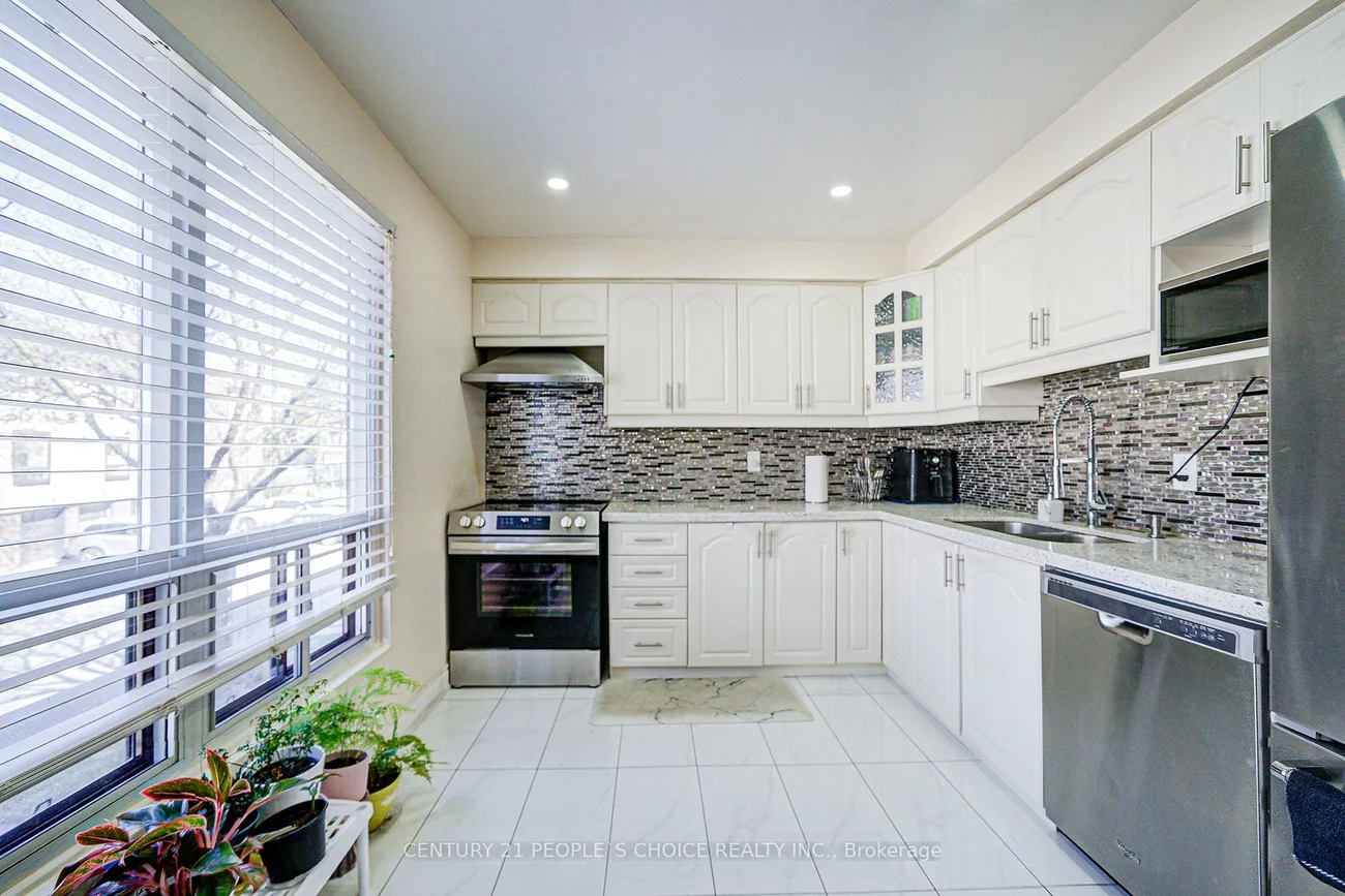 4020, Brandon Gate, Malton, Mississauga