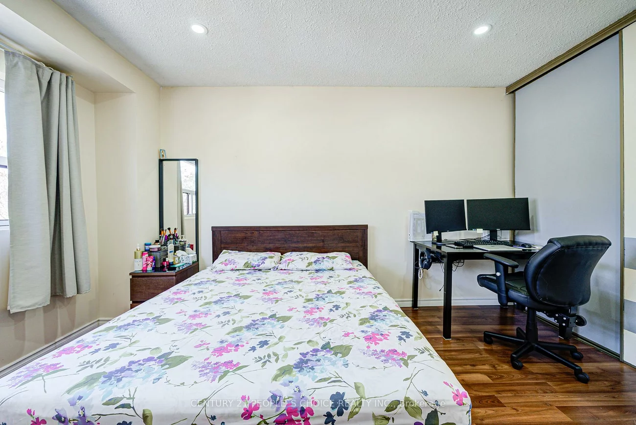 4020, Brandon Gate, Malton, Mississauga