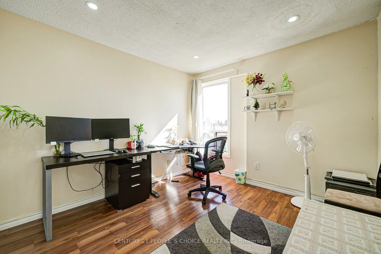 4020, Brandon Gate, Malton, Mississauga