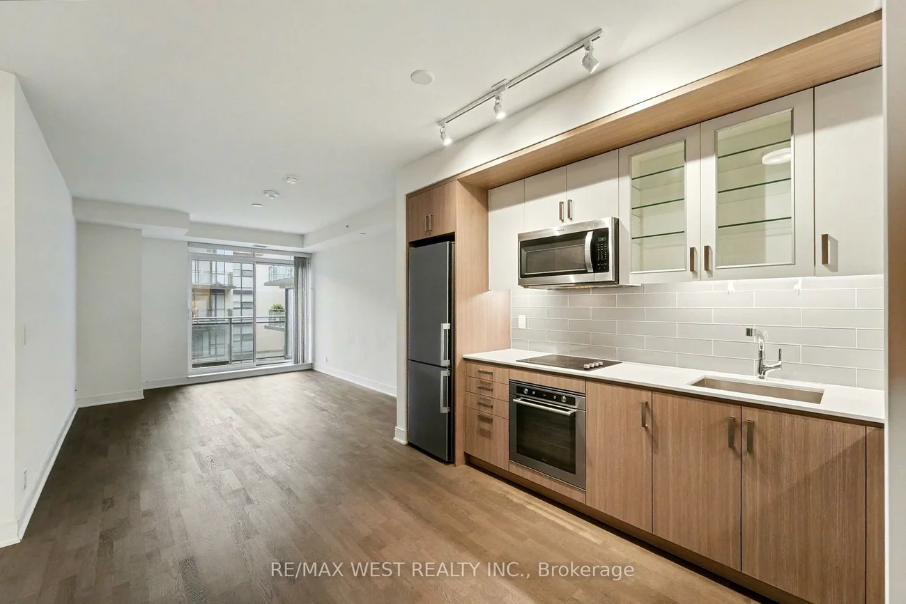 1575, Lakeshore, Clarkson, Mississauga