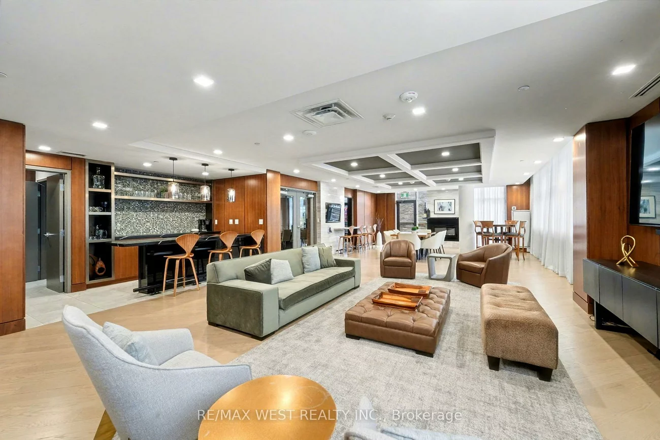 1575, Lakeshore, Clarkson, Mississauga