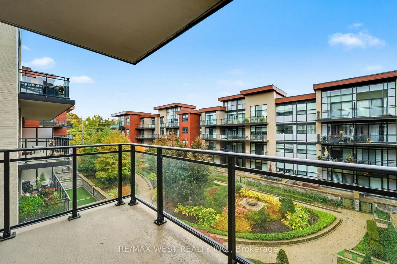 1575, Lakeshore, Clarkson, Mississauga