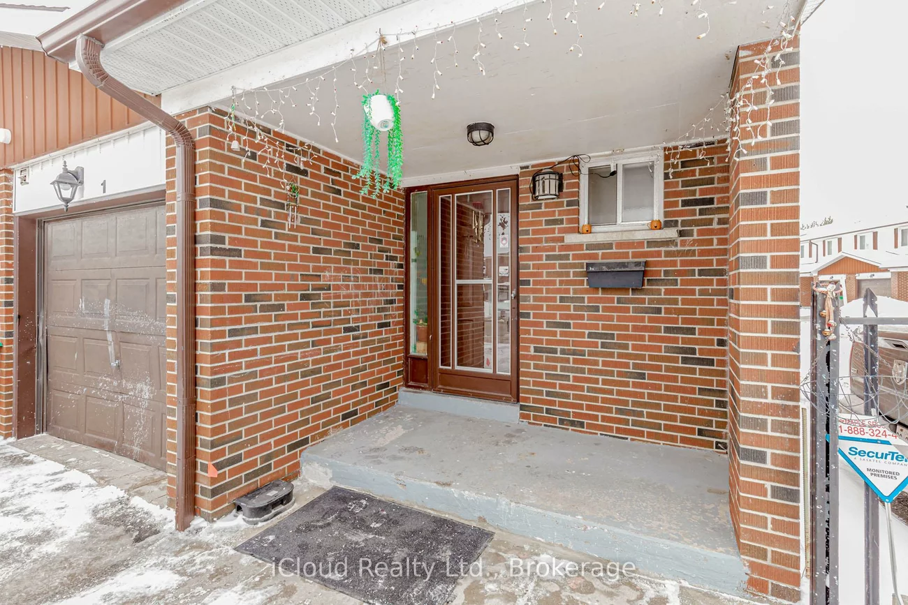 7406, Darcel, Malton, Mississauga