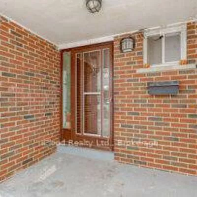 7406, Darcel, Malton, Mississauga