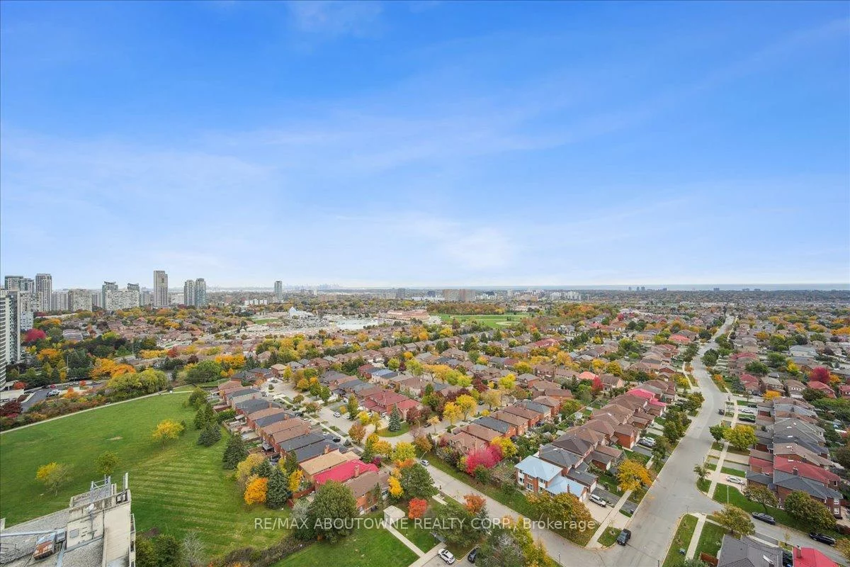 550, Webb, City Centre, Mississauga