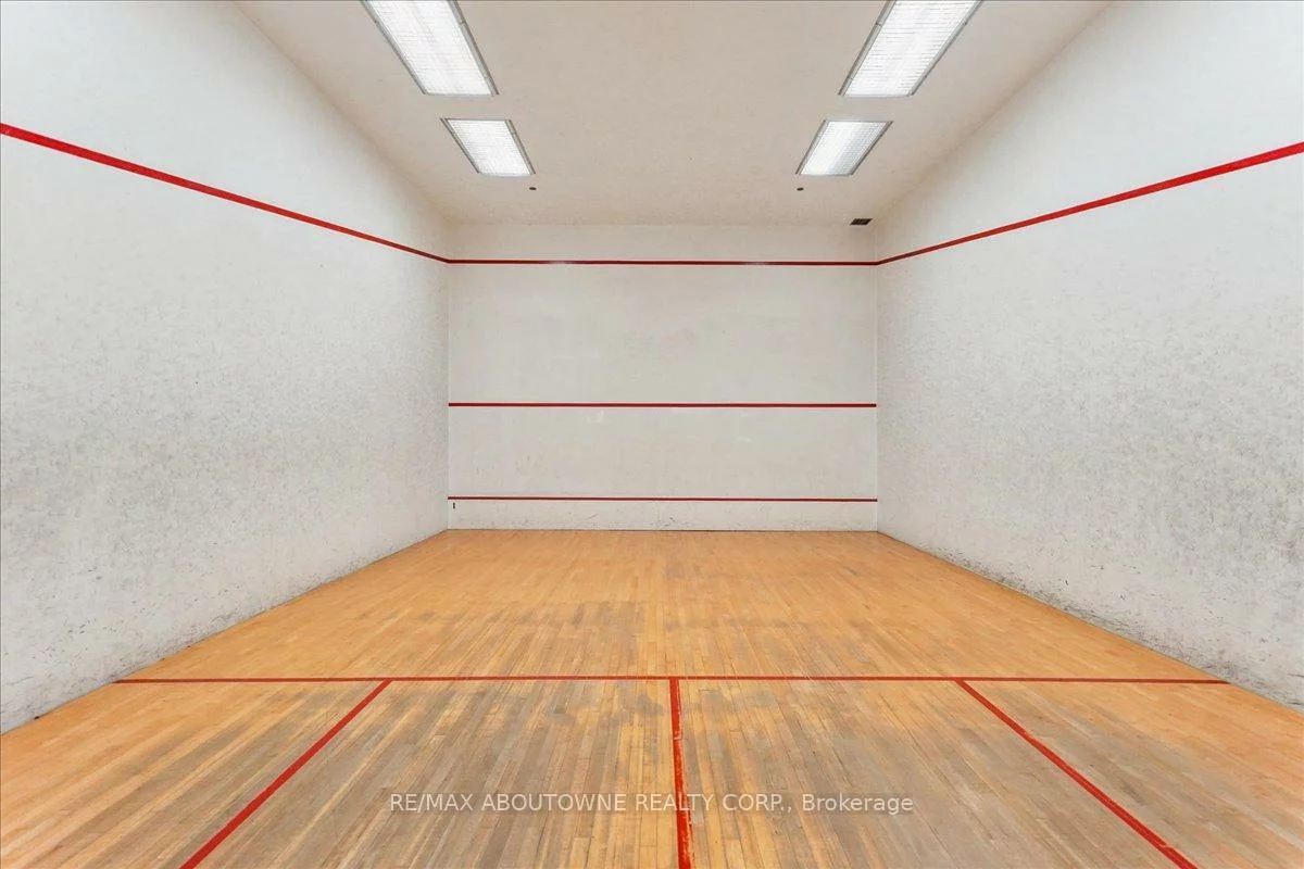 550, Webb, City Centre, Mississauga