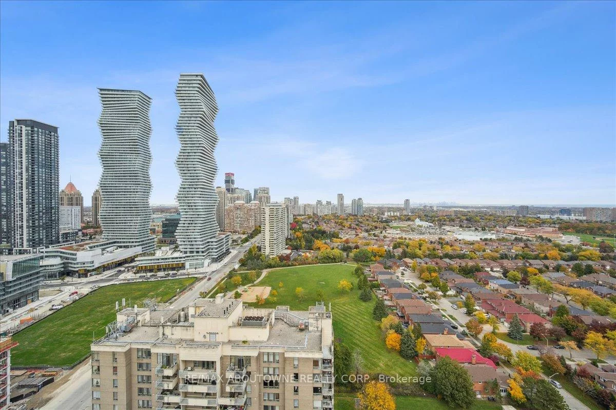 550, Webb, City Centre, Mississauga