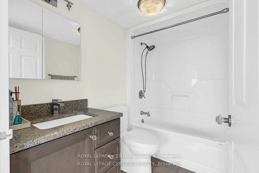 350, Rathburn, City Centre, Mississauga