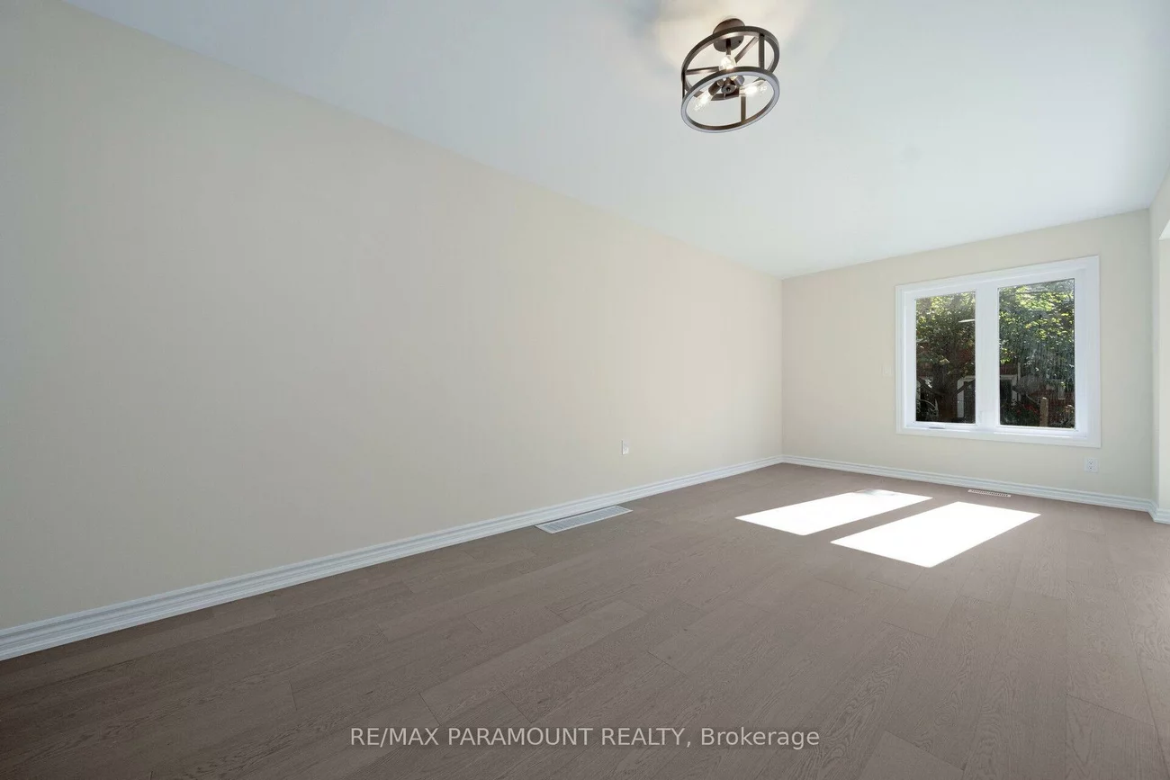 1575, South Parade, East Credit, Mississauga