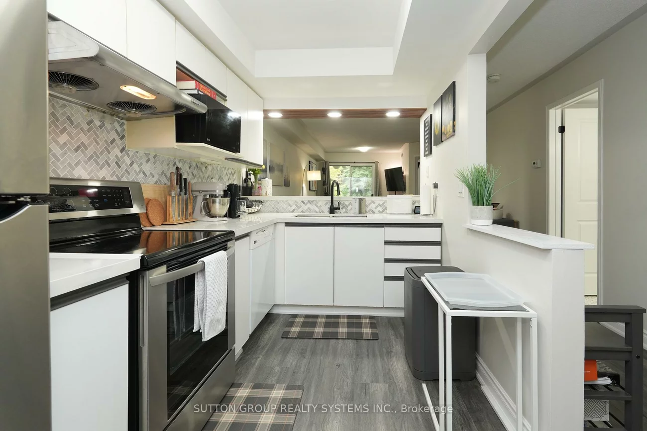 103, Bristol, Hurontario, Mississauga