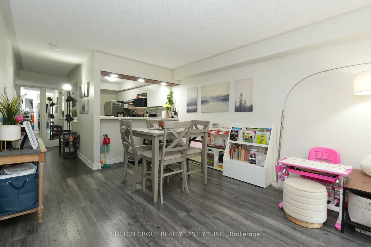 103, Bristol, Hurontario, Mississauga