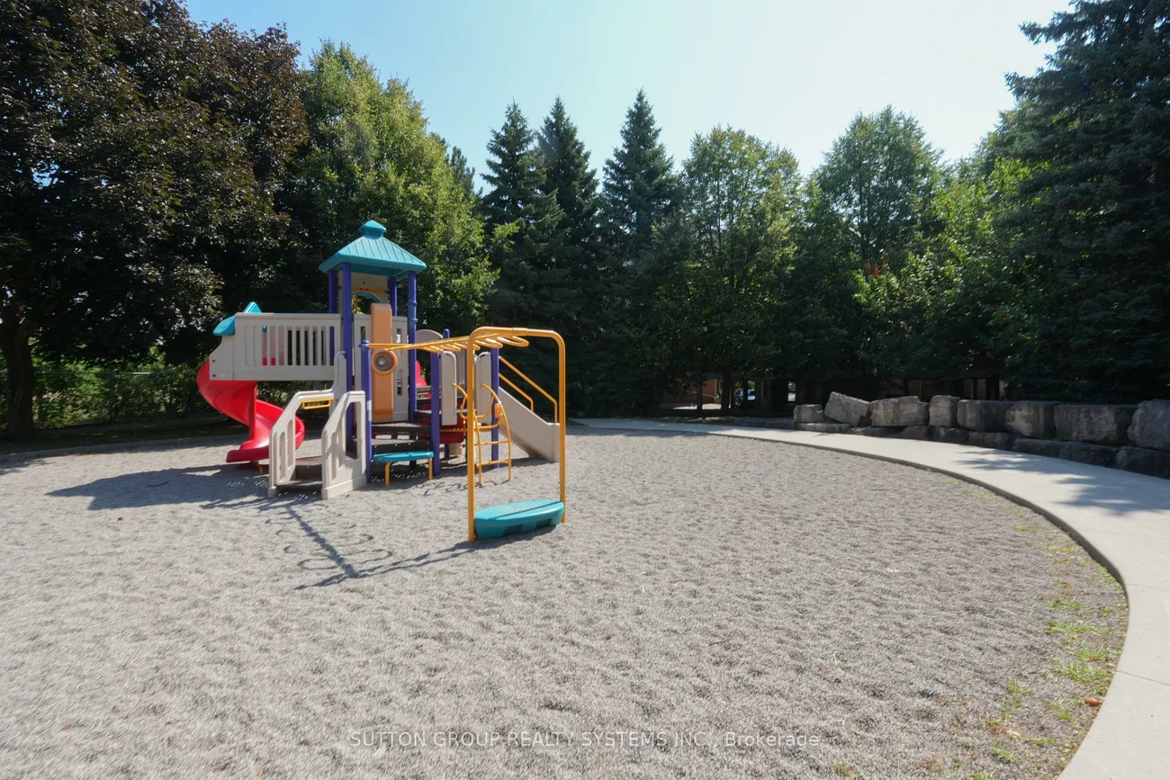 103, Bristol, Hurontario, Mississauga