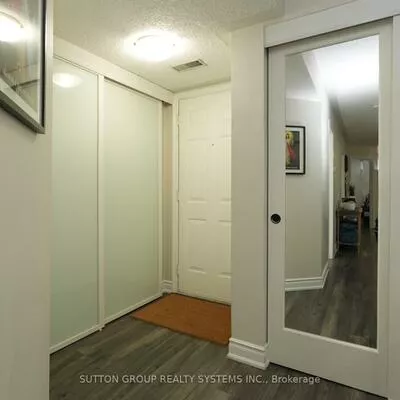 103, Bristol, Hurontario, Mississauga