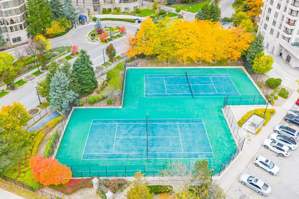 25, Kingsbridge Garden, Hurontario, Mississauga