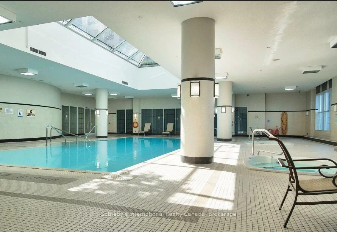 25, Kingsbridge Garden, Hurontario, Mississauga