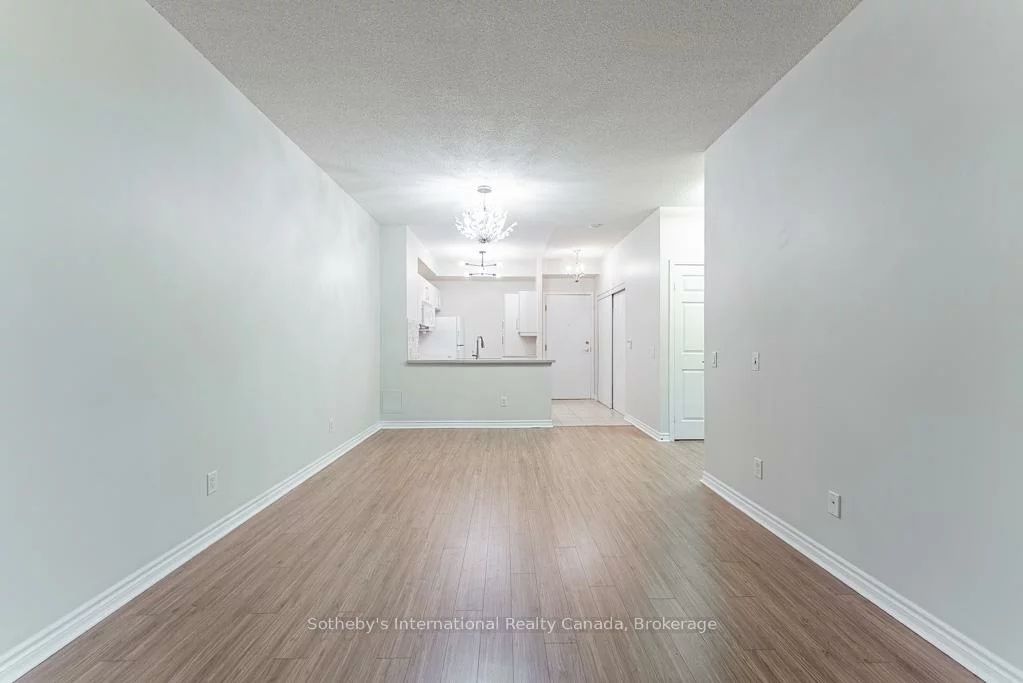 25, Kingsbridge Garden, Hurontario, Mississauga