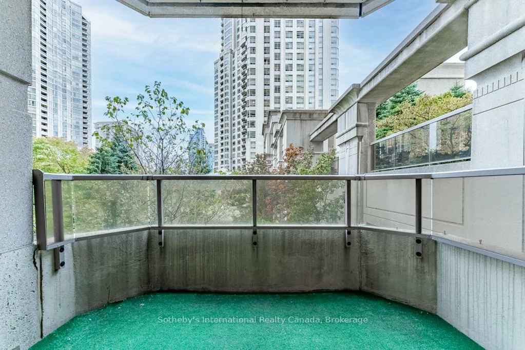 25, Kingsbridge Garden, Hurontario, Mississauga