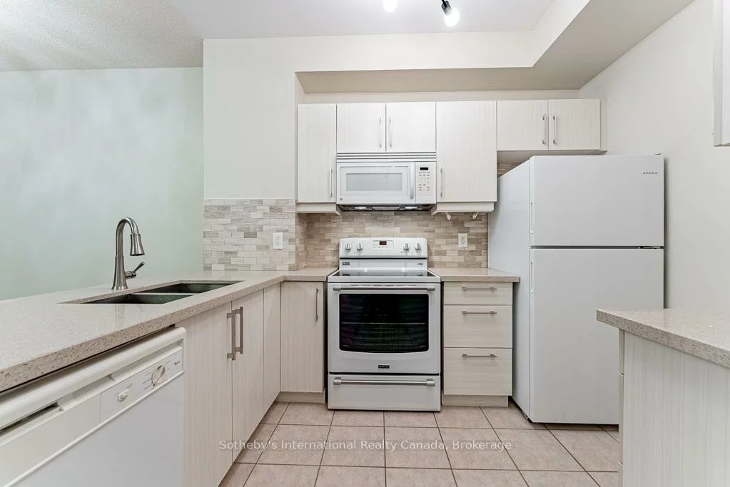 25, Kingsbridge Garden, Hurontario, Mississauga