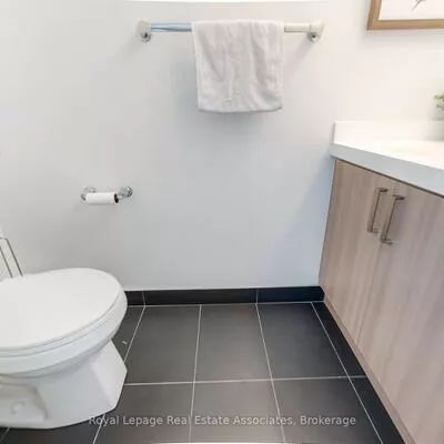 8, Nahani, Hurontario, Mississauga