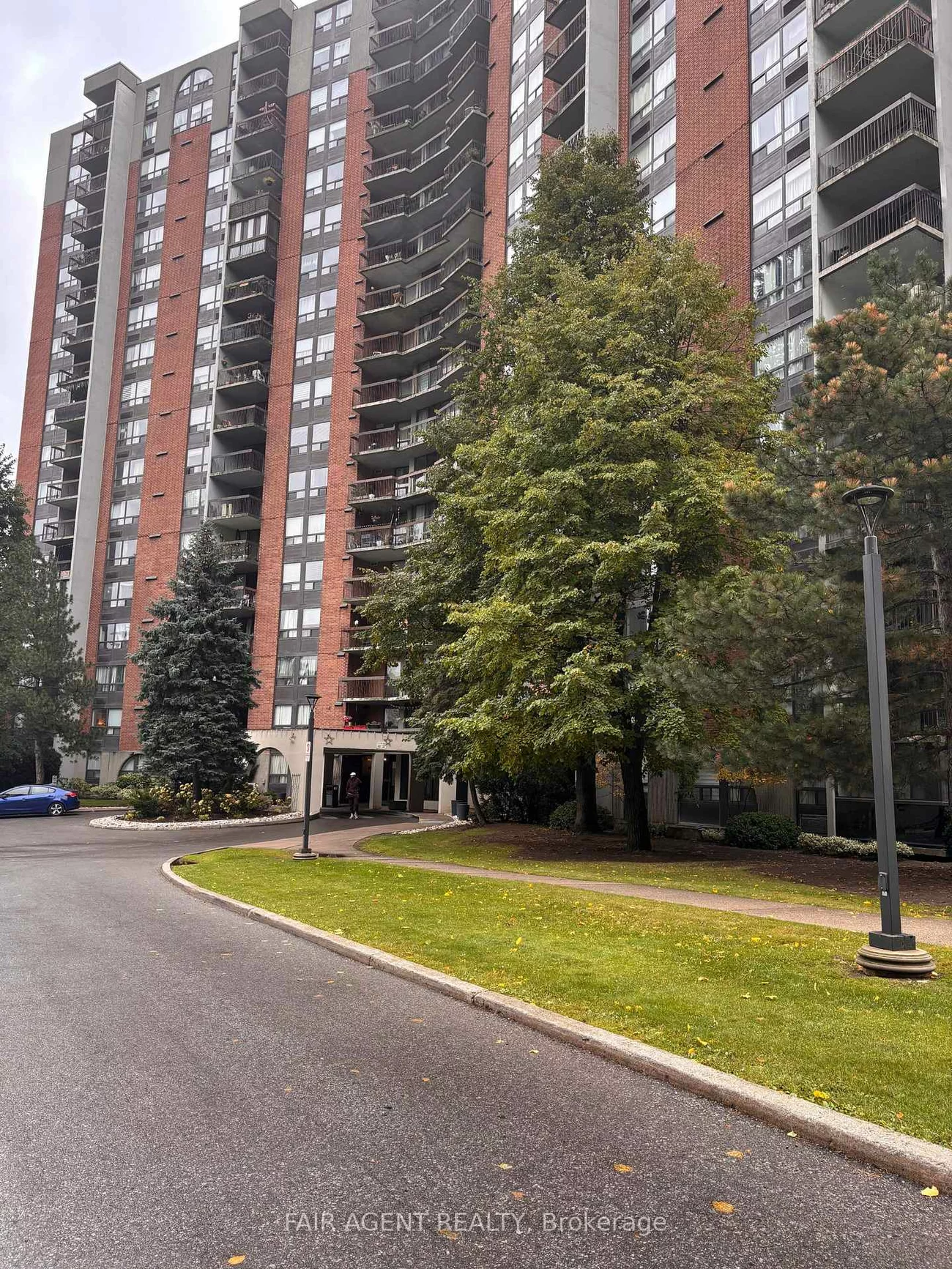 20, Mississauga Valley, Mississauga Valleys, Mississauga