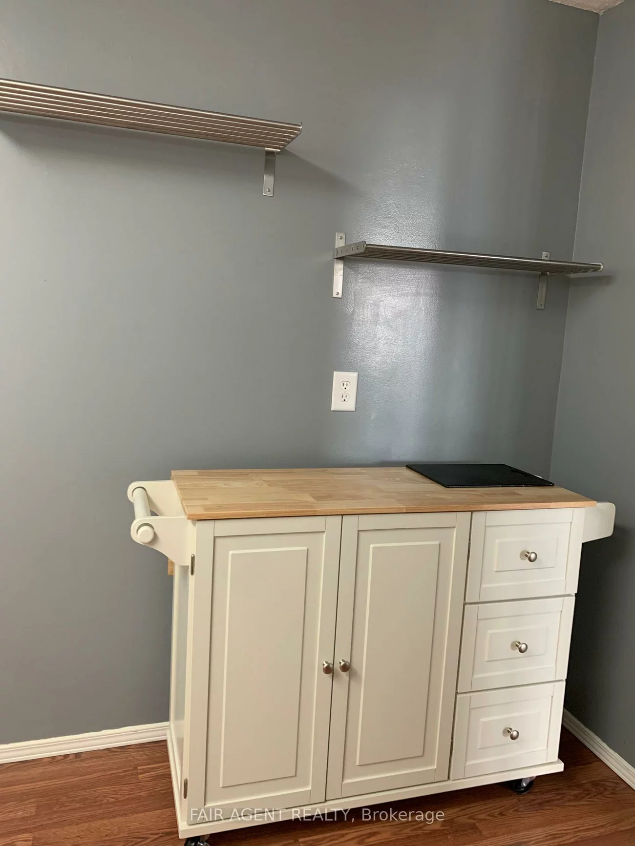 20, Mississauga Valley, Mississauga Valleys, Mississauga