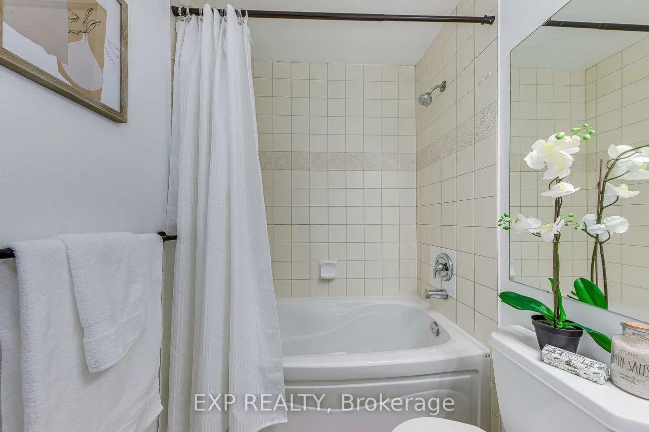 3504, Hurontario, City Centre, Mississauga