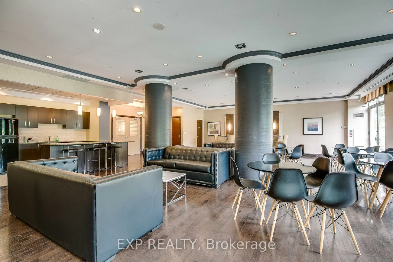 3504, Hurontario, City Centre, Mississauga