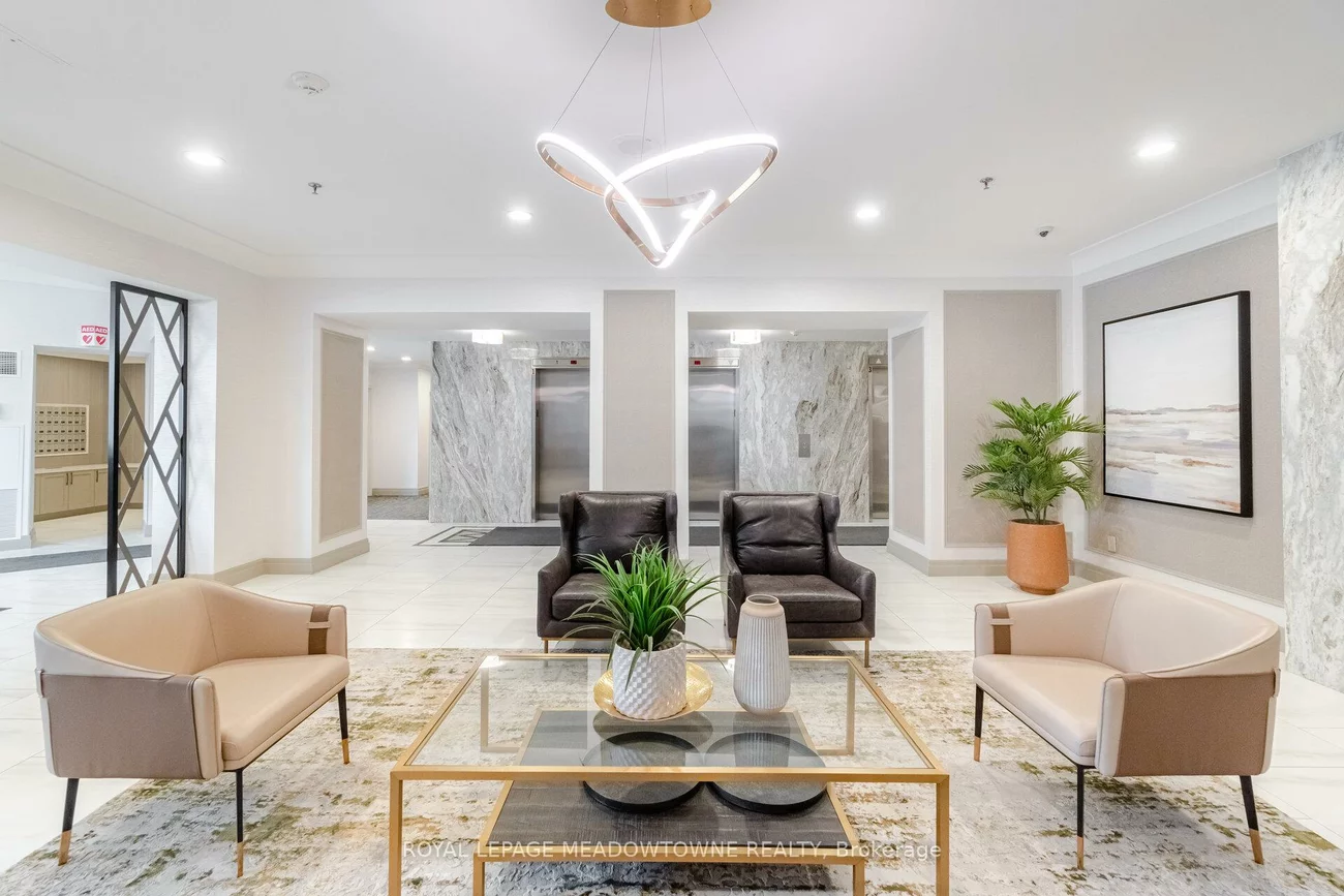 75, King, Cooksville, Mississauga