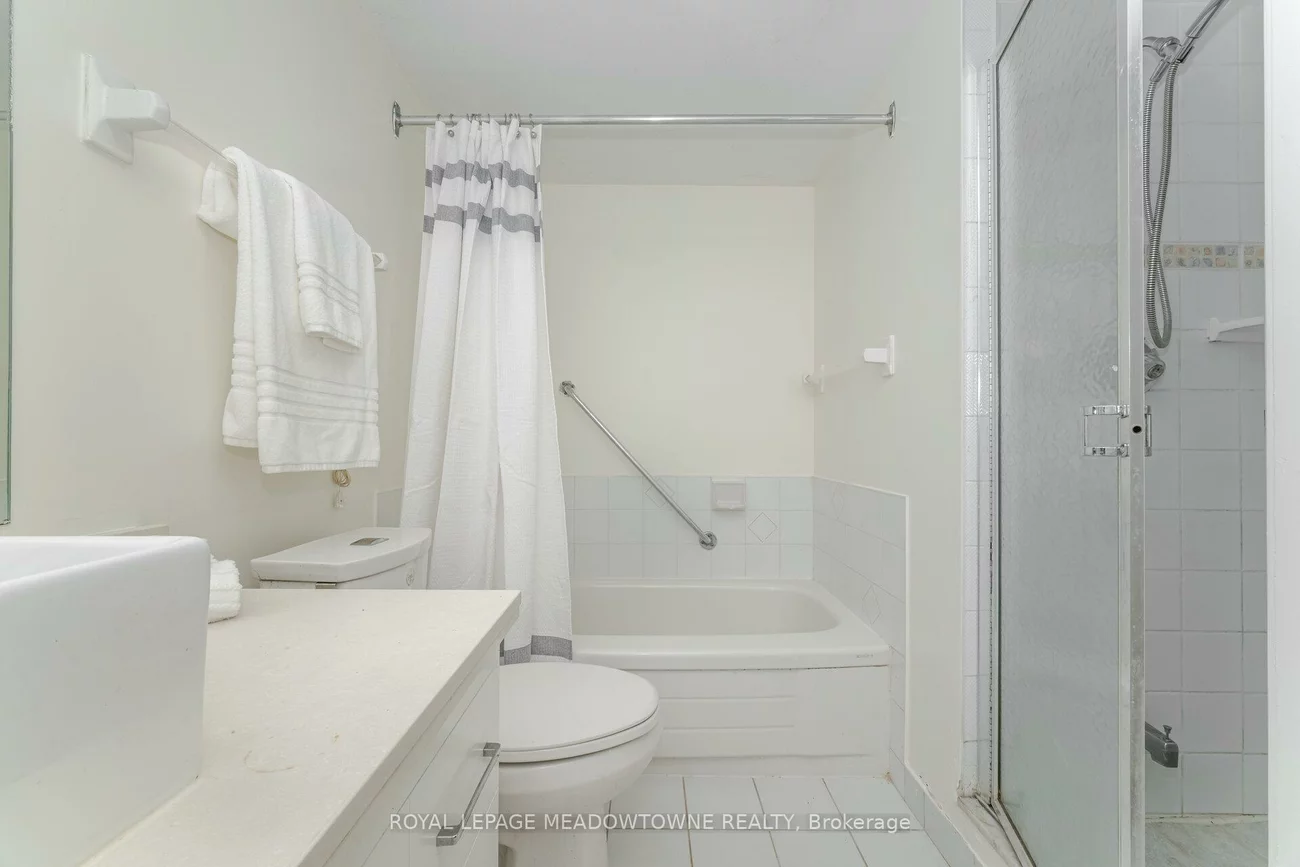 75, King, Cooksville, Mississauga