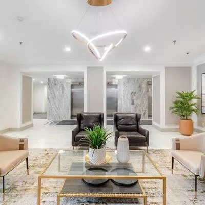 75, King, Cooksville, Mississauga