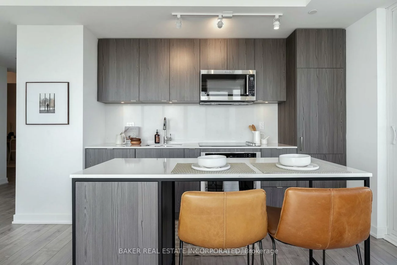 220, Missinnihe, Port Credit, Mississauga